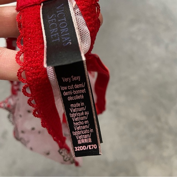 New! Victoria’s Secret floral embroidered low cut demi bra 4913 - Picture 5 of 8